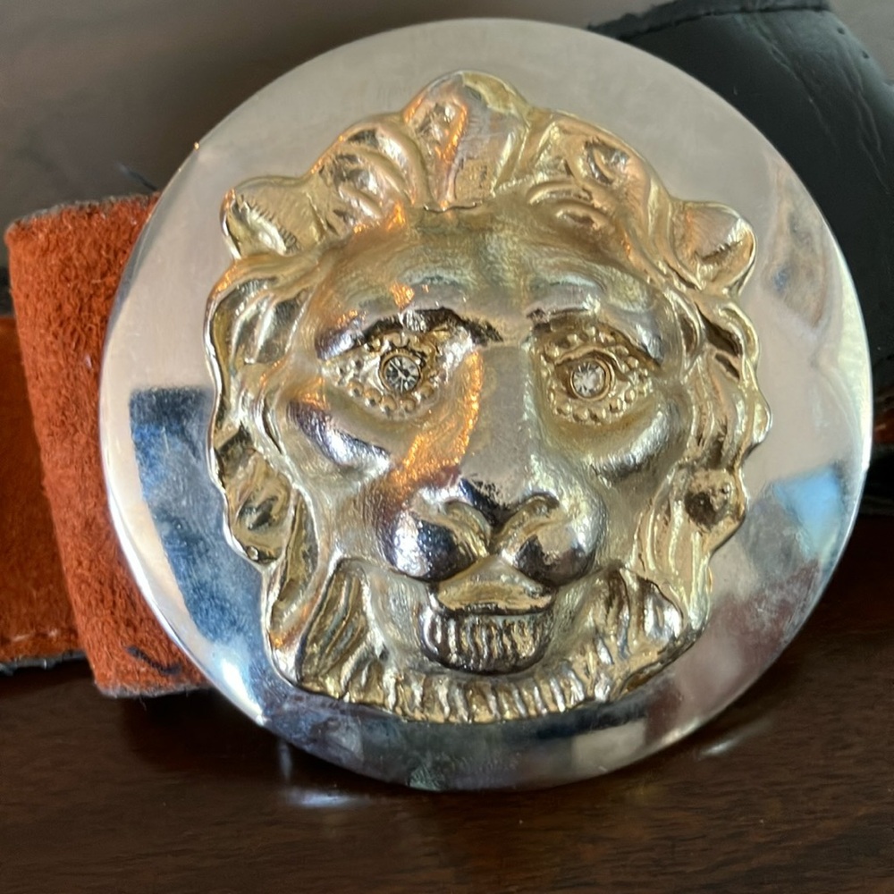 SALE Metal lions head belt buckle with rust colored suede strap.